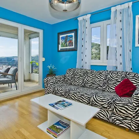 Bright, Stylish +parking Lejlighed