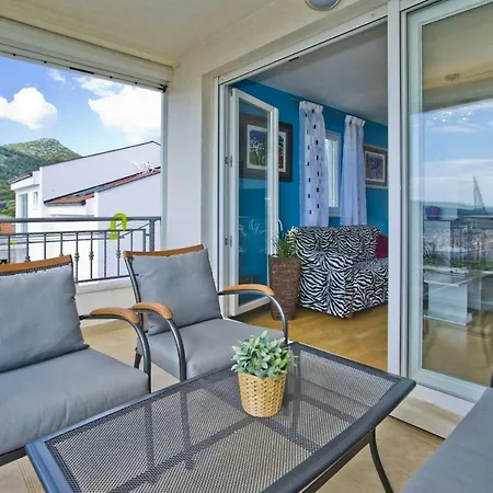 Bright, Stylish +parking Hvar Town